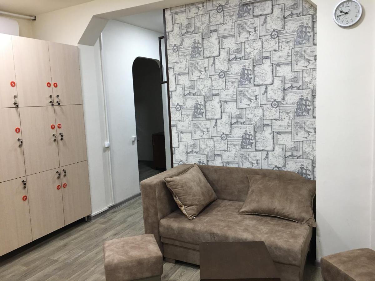 Bonvenon Capsule Hostel Jerevan Exteriör bild