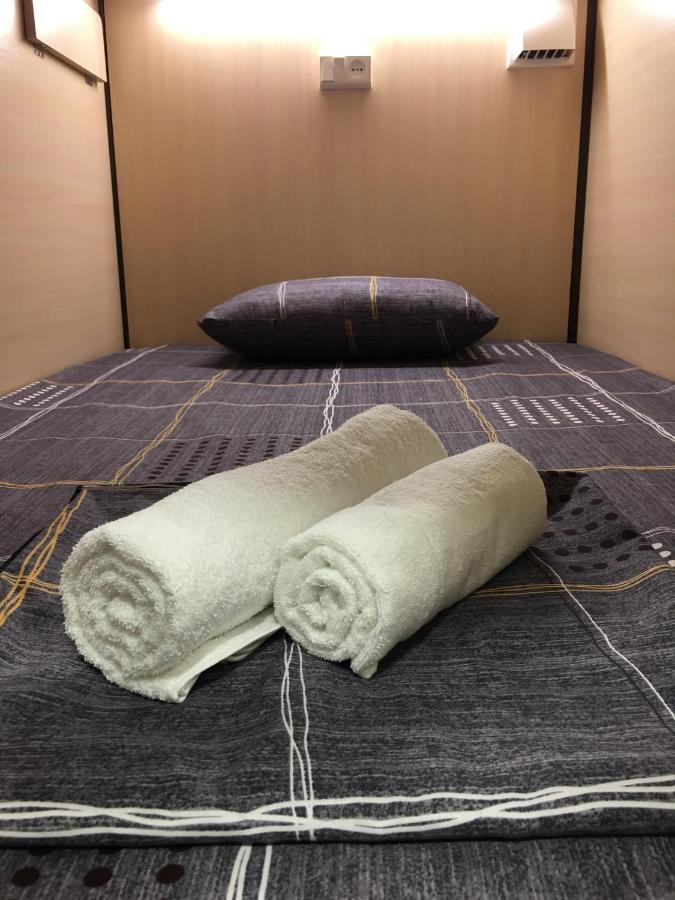 Bonvenon Capsule Hostel Jerevan Exteriör bild