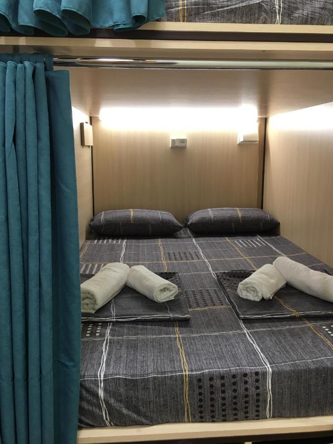 Bonvenon Capsule Hostel Jerevan Exteriör bild