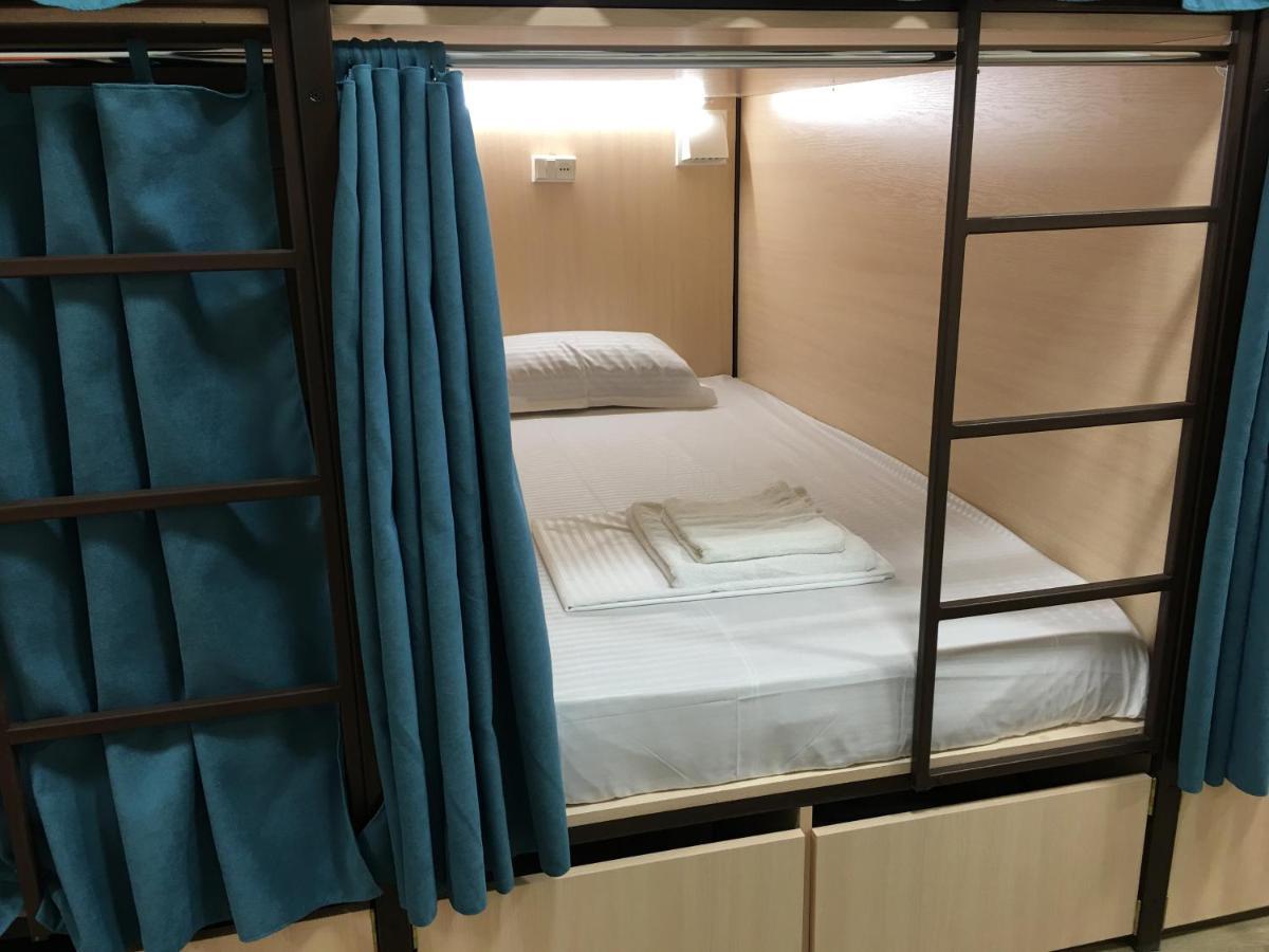 Bonvenon Capsule Hostel Jerevan Exteriör bild