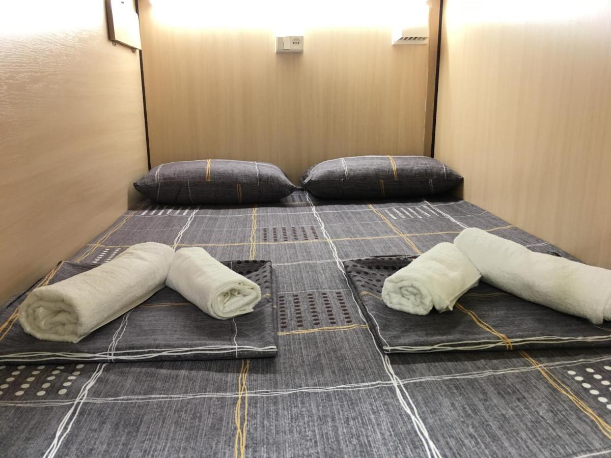 Bonvenon Capsule Hostel Jerevan Exteriör bild