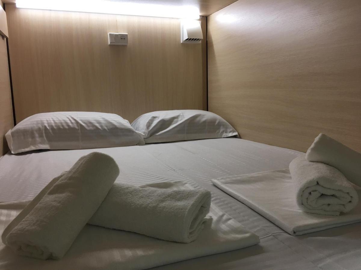 Bonvenon Capsule Hostel Jerevan Exteriör bild