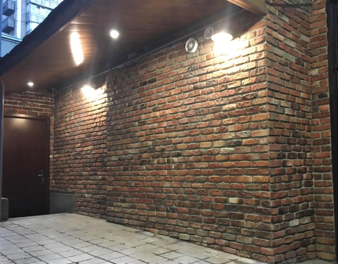 Bonvenon Capsule Hostel Jerevan Exteriör bild