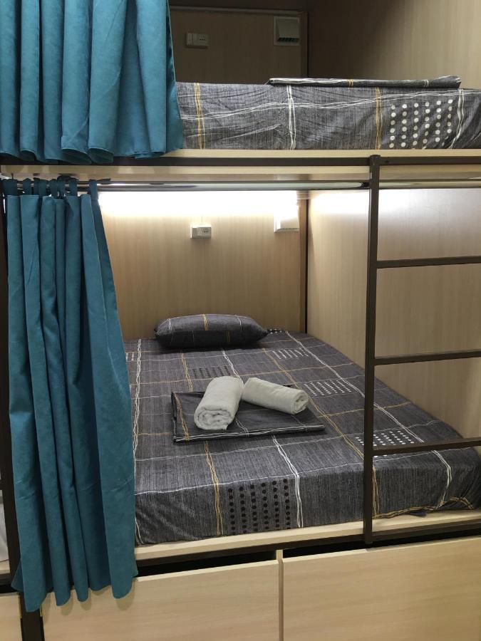 Bonvenon Capsule Hostel Jerevan Exteriör bild