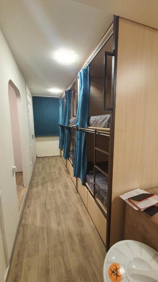 Bonvenon Capsule Hostel Jerevan Exteriör bild