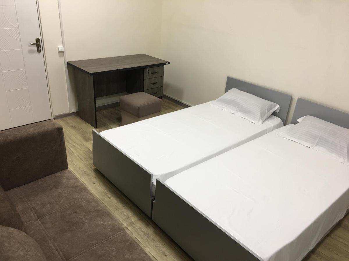 Bonvenon Capsule Hostel Jerevan Exteriör bild