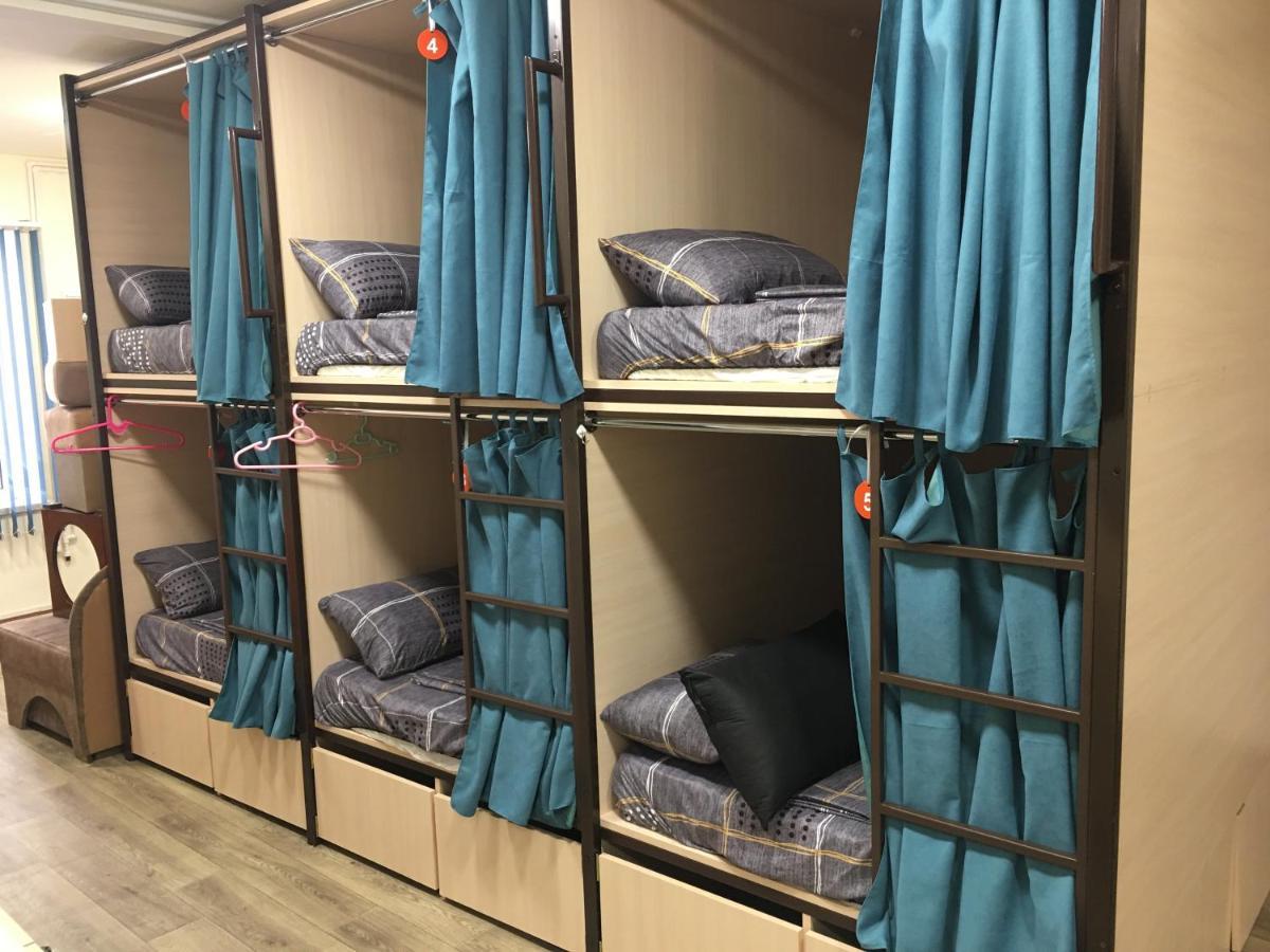 Bonvenon Capsule Hostel Jerevan Exteriör bild