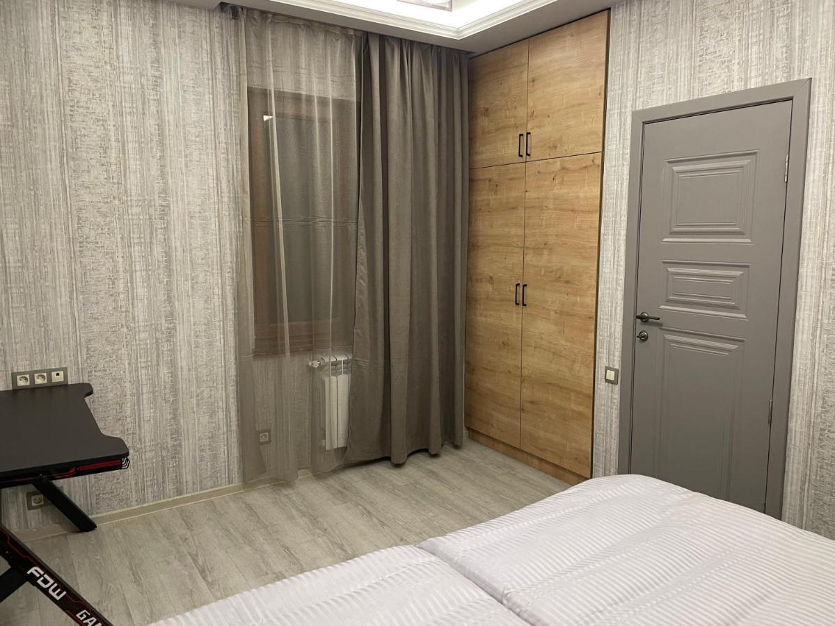 Bonvenon Capsule Hostel Jerevan Exteriör bild